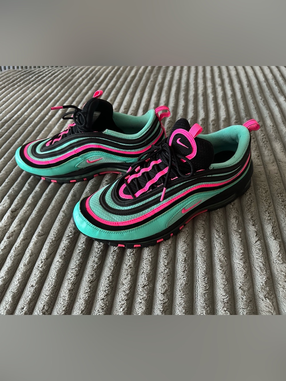 Men’s Nike Air Max sneakers - Picture 2 of 10